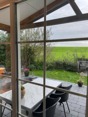 Nieuwe Beachbungalow aan IJsselmeer 39 24 four seasons
